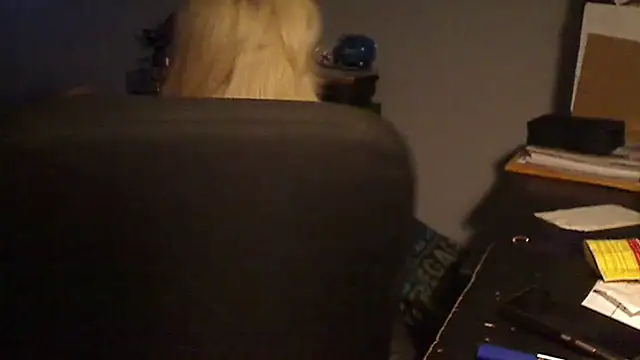 Snapshot of XTRAHORNYONE chatting on February 2025 01:11:01 AM XTRAHORNYONE online show from February 2025 01:11:01 AM