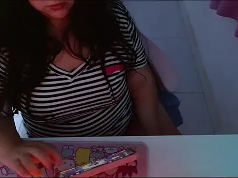 Snapshot of KittyK3 chatting on October 2025 03:48:01 AM KittyK3 online show from October 2025 03:48:01 AM