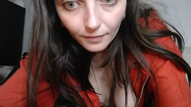 Snapshot of Katze22 chatting on December 2024 11:13:02 PM Katze22 online show from December 2024 11:13:02 PM