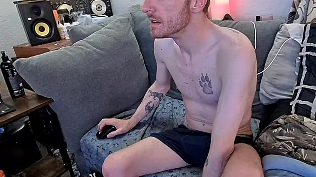 Snapshot of pyrowuff chatting on March 2026 07:12:01 AM pyrowuff online show from March 2026 07:12:01 AM