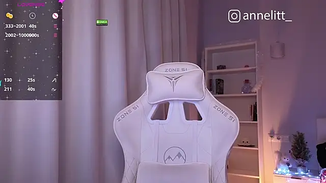 Snapshot of Annelitt chatting on December 2024 08:05:02 PM Annelitt online show from December 2024 08:05:02 PM