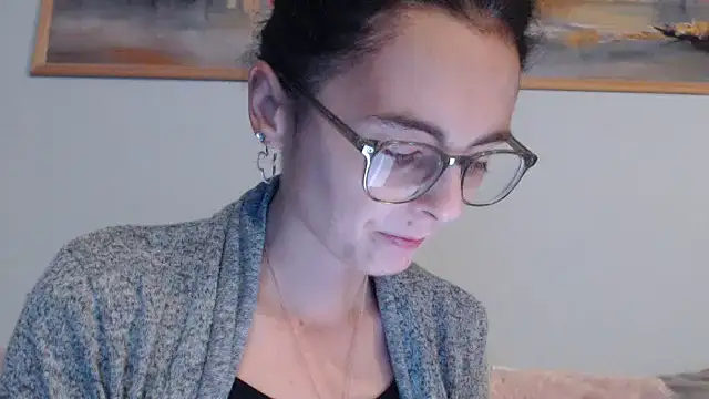 Snapshot of cleophee chatting on September 2025 05:45:02 AM cleophee online show from September 2025 05:45:02 AM