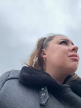 Sara Slow online show from December 2024 10:38:02 AM