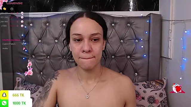 LAILAGUMMY online show from June 2026 01:13:01 PM