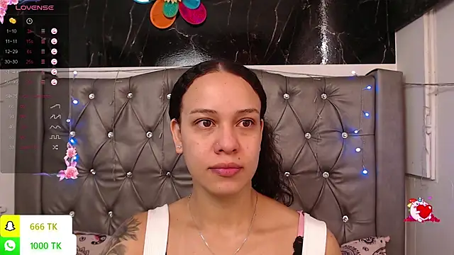 LAILAGUMMY online show from July 2026 02:37:02 PM