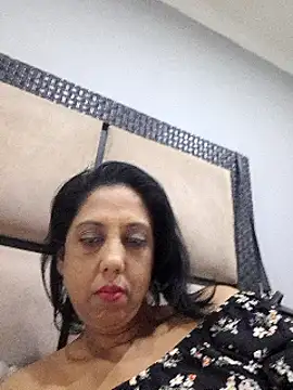 Snapshot of Mahi4luv chatting on December 2024 10:06:01 PM Mahi4luv online show from December 2024 10:06:01 PM