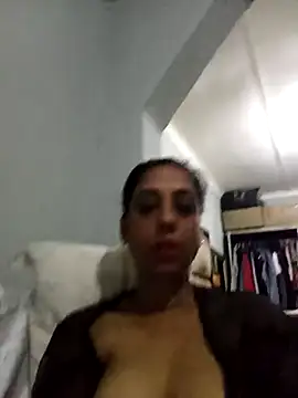 Snapshot of Mahi4luv chatting on October 2025 11:59:02 PM Mahi4luv online show from October 2025 11:59:02 PM