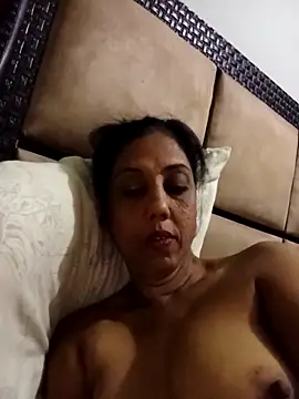 Snapshot of Mahi4luv chatting on October 2025 10:54:02 PM Mahi4luv online show from October 2025 10:54:02 PM