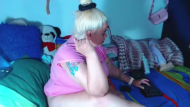 Snapshot of estrellita_fugaz16x chatting on July 2026 05:21:01 AM estrellita fugaz16x online show from July 2026 05:21:01 AM