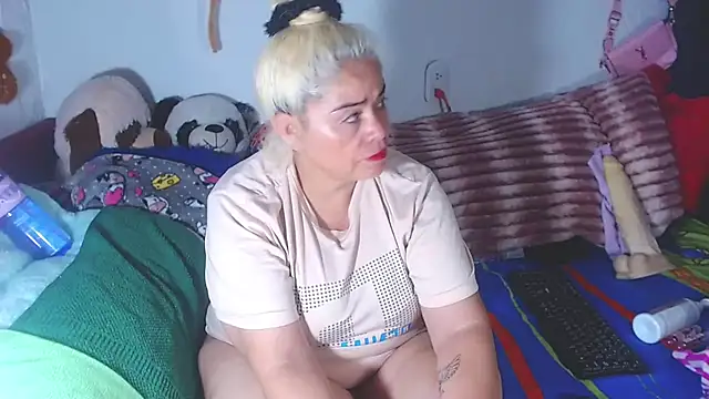 Snapshot of estrellita_fugaz16x chatting on July 2026 04:32:01 AM estrellita fugaz16x online show from July 2026 04:32:01 AM
