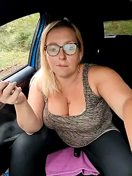 winniess40 online show from September 2025 08:38:01 AM