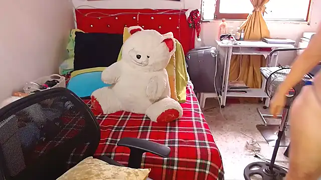 lucy belle bm online show from March 2025 05:50:02 PM