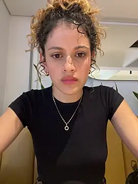 Snapshot of alana15 chatting on December 2024 06:59:01 PM alana15 online show from December 2024 06:59:01 PM