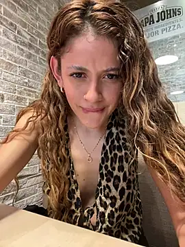 Snapshot of alana15 chatting on January 2025 06:45:02 PM alana15 online show from January 2025 06:45:02 PM