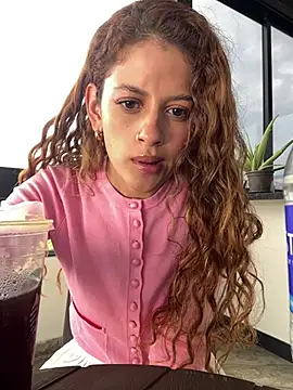 Snapshot of alana15 chatting on January 2025 09:37:01 PM alana15 online show from January 2025 09:37:01 PM