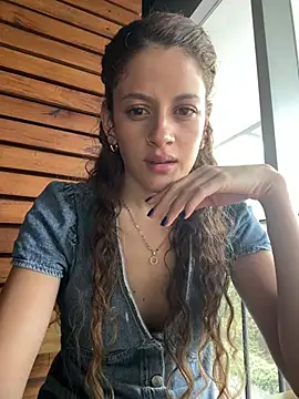 Snapshot of alana15 chatting on January 2025 09:14:02 PM alana15 online show from January 2025 09:14:02 PM