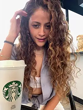 Snapshot of alana15 chatting on February 2025 09:31:01 PM alana15 online show from February 2025 09:31:01 PM