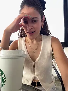 Snapshot of alana15 chatting on February 2025 09:36:02 PM alana15 online show from February 2025 09:36:02 PM