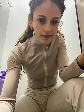 Snapshot of alana15 chatting on March 2025 01:38:02 PM alana15 online show from March 2025 01:38:02 PM