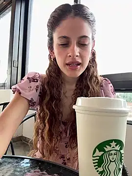 Snapshot of alana15 chatting on March 2025 09:43:02 PM alana15 online show from March 2025 09:43:02 PM