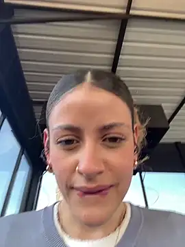 Snapshot of alana15 chatting on October 2025 09:22:01 PM alana15 online show from October 2025 09:22:01 PM