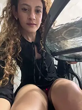 Snapshot of alana15 chatting on October 2025 09:35:01 PM alana15 online show from October 2025 09:35:01 PM