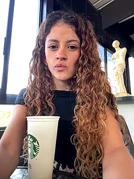 Snapshot of alana15 chatting on October 2025 08:06:02 PM alana15 online show from October 2025 08:06:02 PM