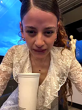 Snapshot of alana15 chatting on October 2025 10:52:02 PM alana15 online show from October 2025 10:52:02 PM