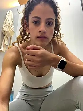 Snapshot of alana15 chatting on October 2025 01:45:01 PM alana15 online show from October 2025 01:45:01 PM