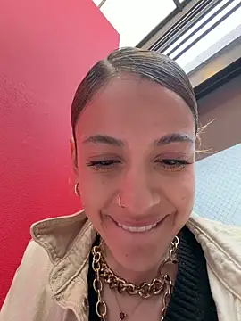 alana15 online show from June 2026 09:15:01 PM