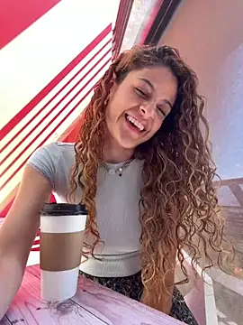 alana15 online show from June 2026 07:12:01 PM