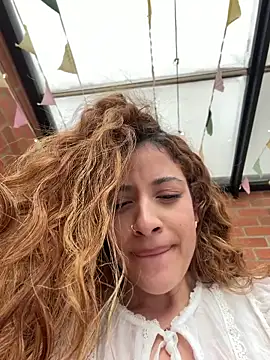 alana15 online show from June 2026 09:35:01 PM