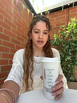 alana15 online show from June 2026 03:25:01 PM