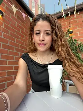 alana15 online show from June 2026 09:31:02 PM