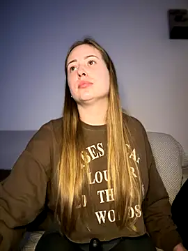 Snapshot of AlisaWhite chatting on December 2024 04:51:02 PM AlisaWhite online show from December 2024 04:51:02 PM