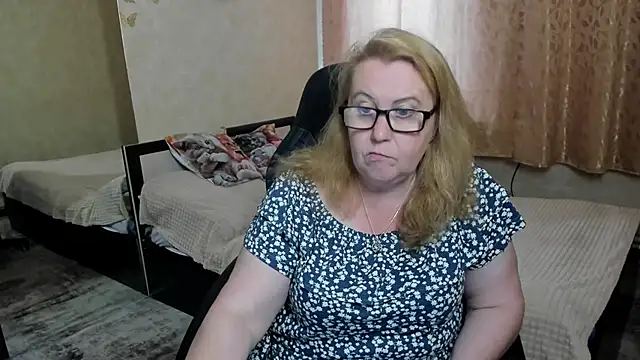 Frau Marta online show from June 2026 12:51:01 PM