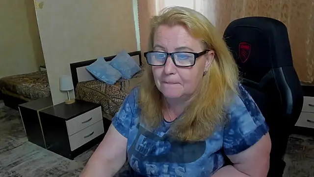Frau Marta online show from June 2026 01:13:01 PM