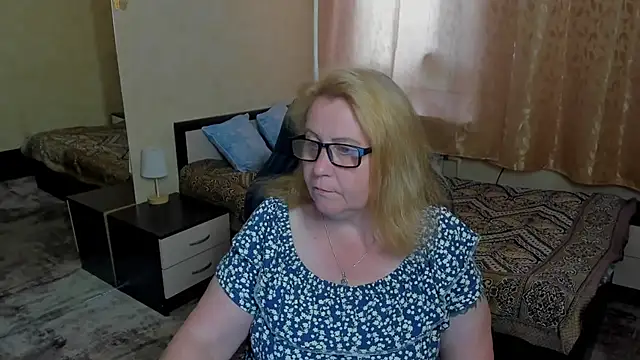 Frau Marta online show from June 2026 12:55:01 PM
