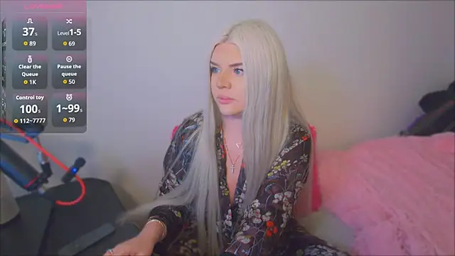 Snapshot of ParadiseRose chatting on October 2025 04:31:02 AM ParadiseRose online show from October 2025 04:31:02 AM