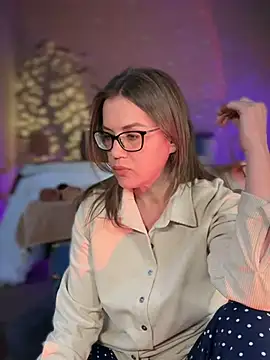 MaiseKnox online show from March 2025 07:49:02 PM