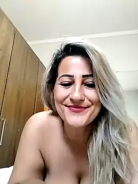 Snapshot of vivifernades chatting on January 2025 08:15:02 PM vivifernades online show from January 2025 08:15:02 PM