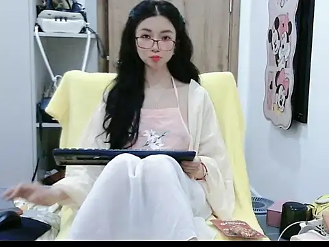 Snapshot of Cute_Ruby01 chatting on April 2026 01:19:01 PM Cute Ruby01 online show from April 2026 01:19:01 PM