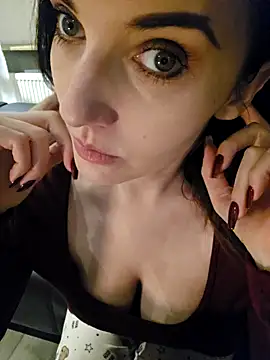 Alina Lamour online show from December 2025 01:17:02 PM