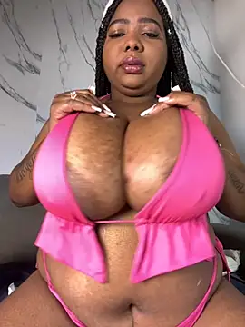 Snapshot of angelGgold chatting on October 2025 12:14:02 PM angelGgold online show from October 2025 12:14:02 PM