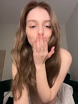 AnikaBest online show from April 2026 08:22:01 PM