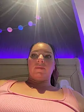 Snapshot of HotMilfMargo chatting on February 2025 08:11:02 PM HotMilfMargo online show from February 2025 08:11:02 PM