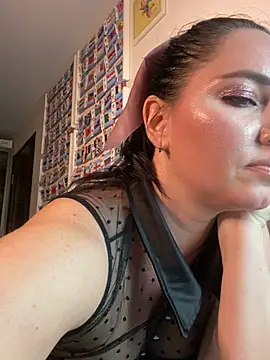 Snapshot of HotMilfMargo chatting on February 2025 04:59:02 PM HotMilfMargo online show from February 2025 04:59:02 PM