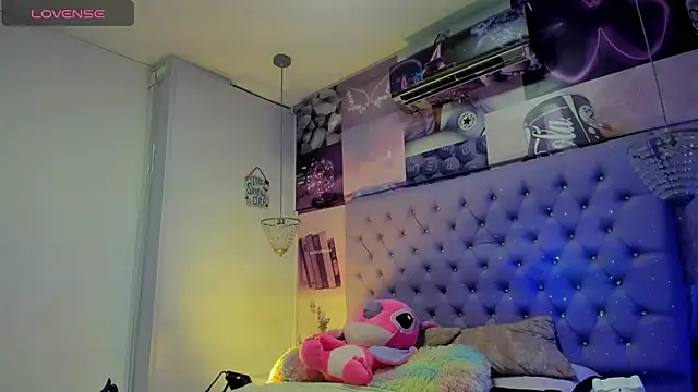 Vivi prinncess online show from March 2025 02:45:01 AM