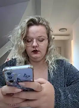 Snapshot of Fiona0705 chatting on September 2025 06:49:01 AM Fiona0705 online show from September 2025 06:49:01 AM