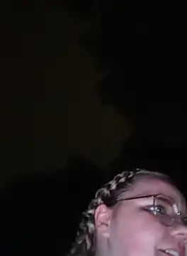 Snapshot of Fiona0705 chatting on September 2025 09:20:02 PM Fiona0705 online show from September 2025 09:20:02 PM